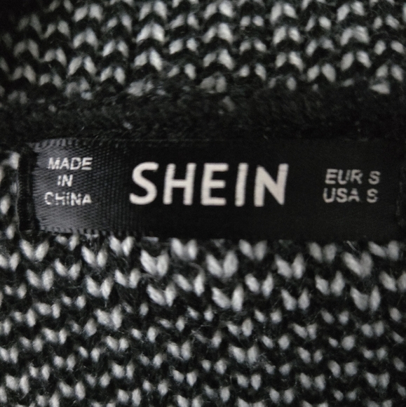 Shein Cropped Checkered Black and White Crochet Sweater Size S Used - Picture 4 of 6